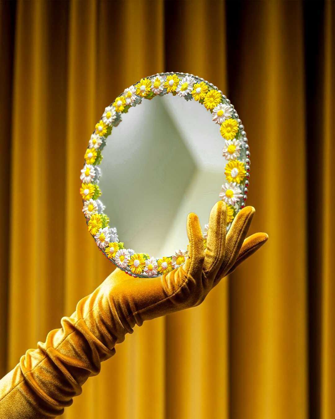 Daisy Day - Mini Floral Mirror (8x8 inches)