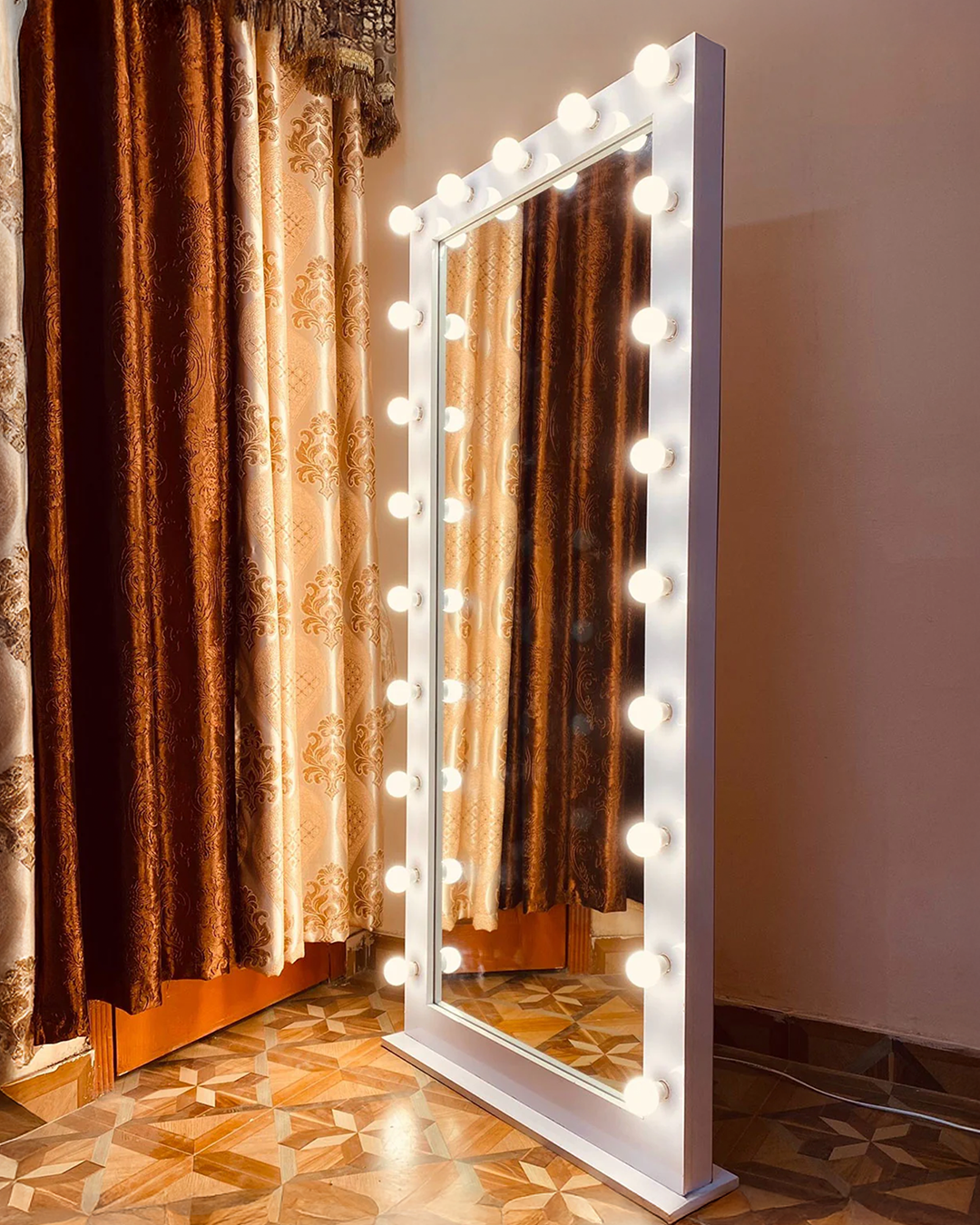 Full-Length Vanity Mirror (33x72inch)