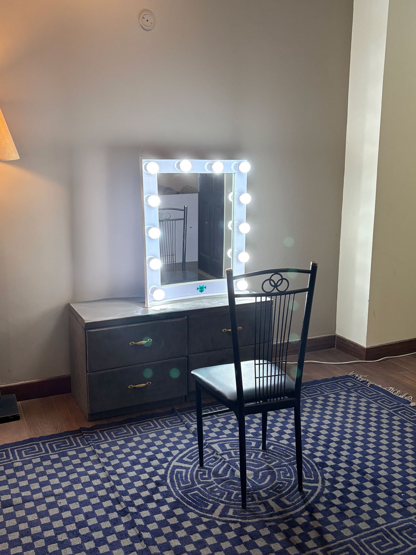 Tallboy Makeup Vanity Mirror (18x24inch)