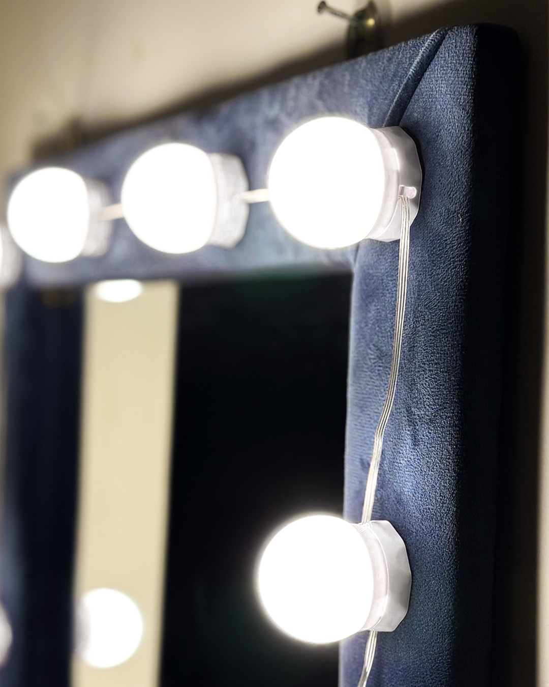 Hollywood-Style LED Vanity Mirror Lights (10 Bulbs)